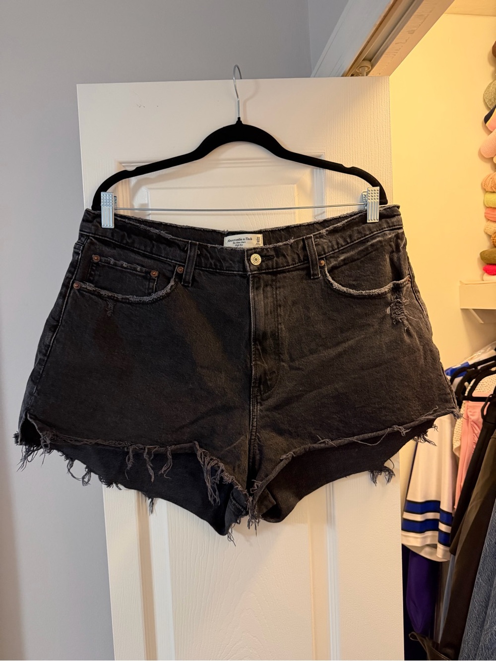 Abercrombie The Mom Jean Shorts High Rise Black Demin